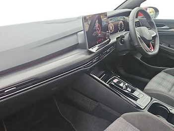 Used Volkswagen Golf 2025 for sale - 78140377: Photo