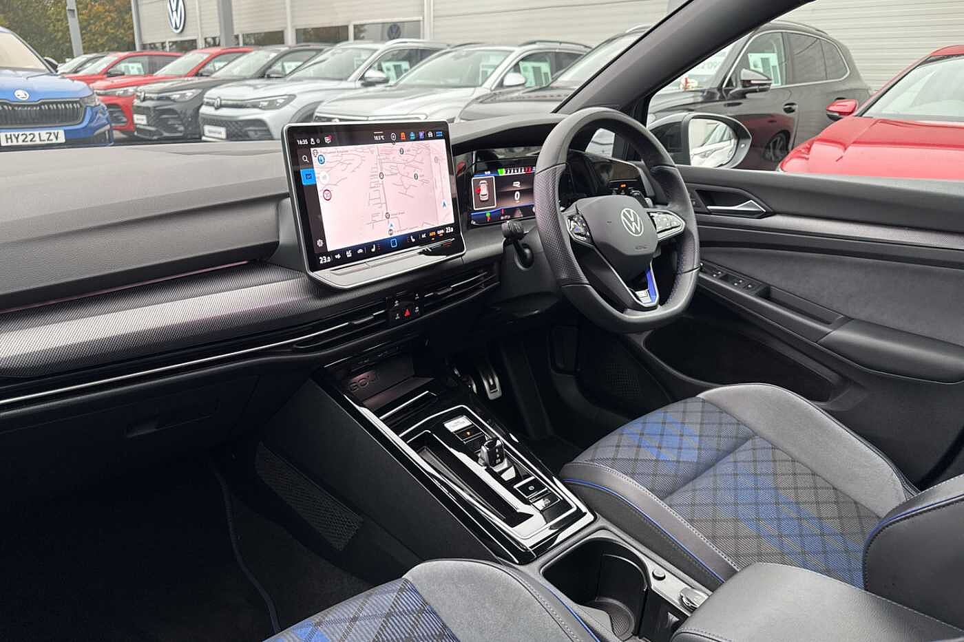 Used Volkswagen Golf 2025 for sale - 76680089: Photo 2