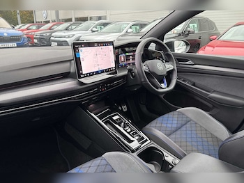 Used Volkswagen Golf 2025 for sale - 76680089: Photo