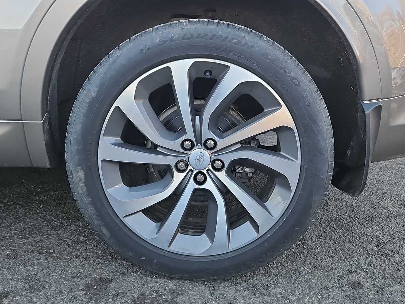 Used Land Rover Discovery Sport 2023 for sale - 77916046: Photo 5