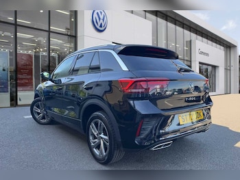 Used Volkswagen T-Roc 2022 for sale - 76675102: Photo