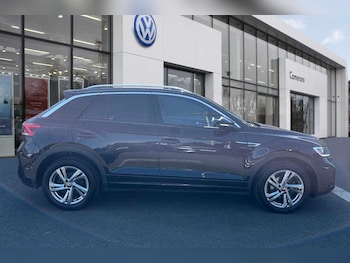 Used Volkswagen T-Roc 2022 for sale - 76675102: Photo