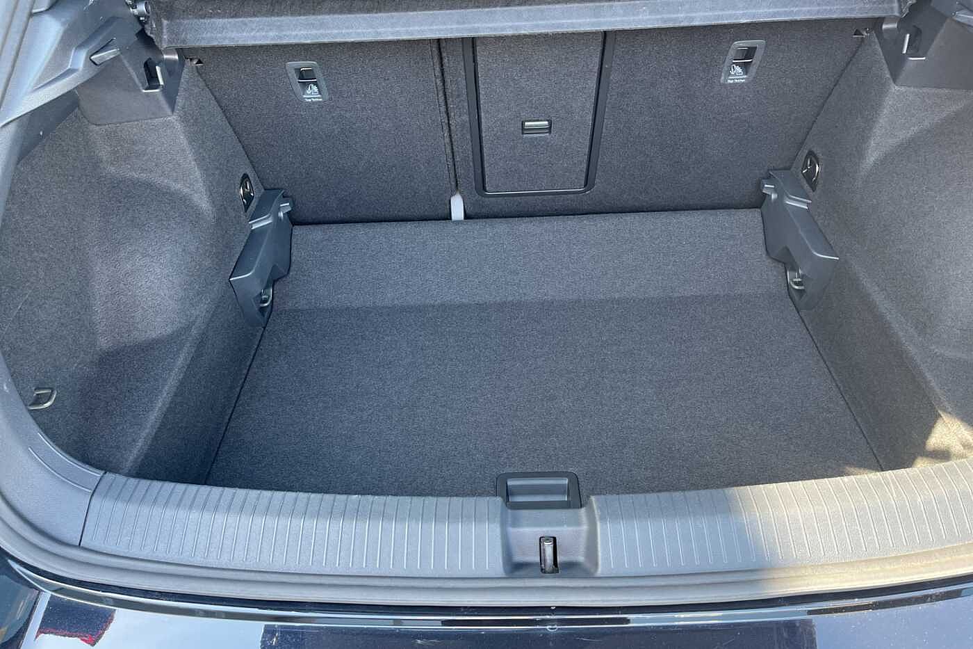 Used Volkswagen T-Roc 2022 for sale - 76675102: Photo 9