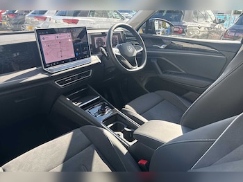 Used Volkswagen Tiguan 2024 for sale - 76677585: Photo