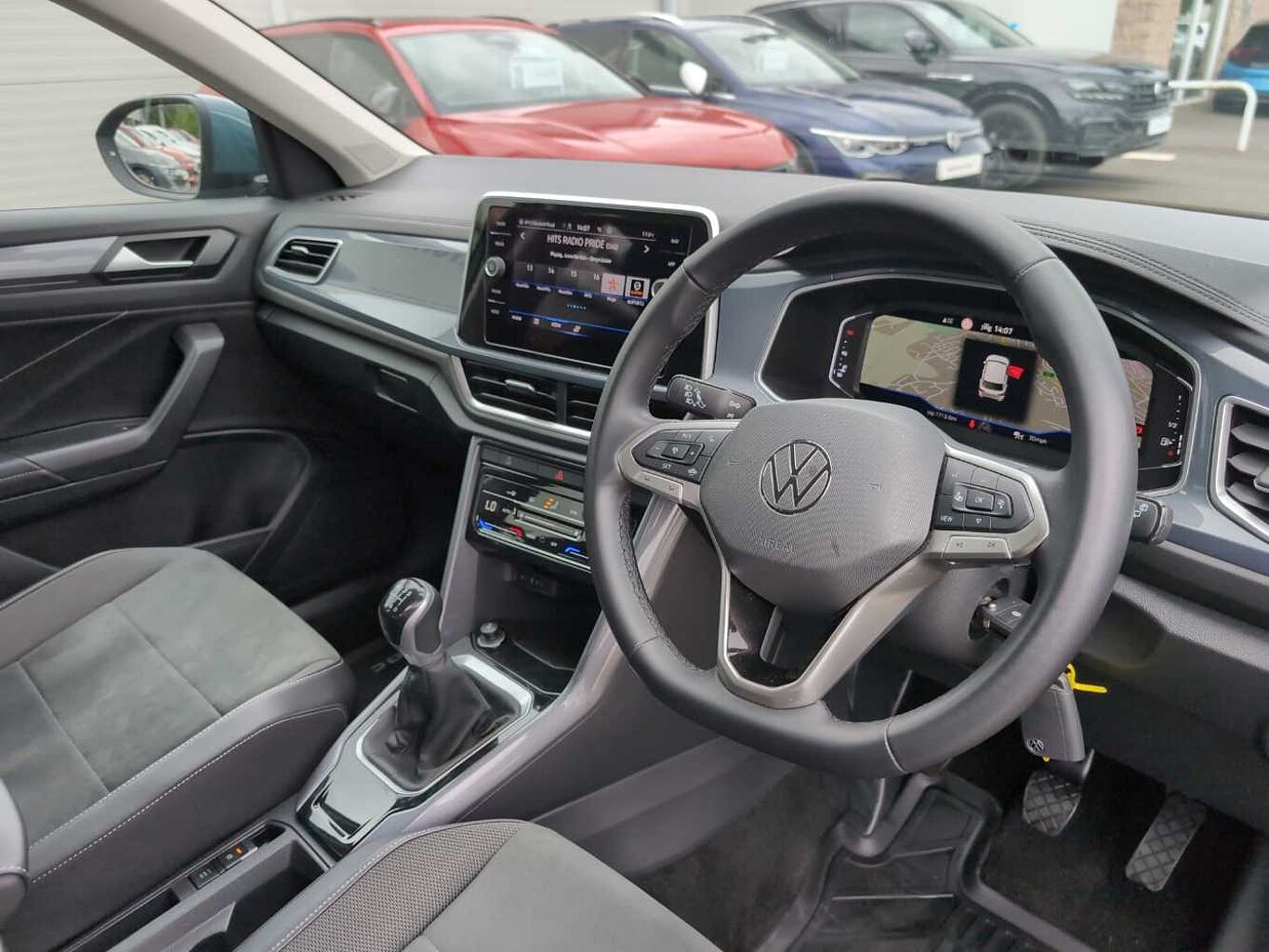 Used Volkswagen T-Roc 2022 for sale - 77812683: Photo 6