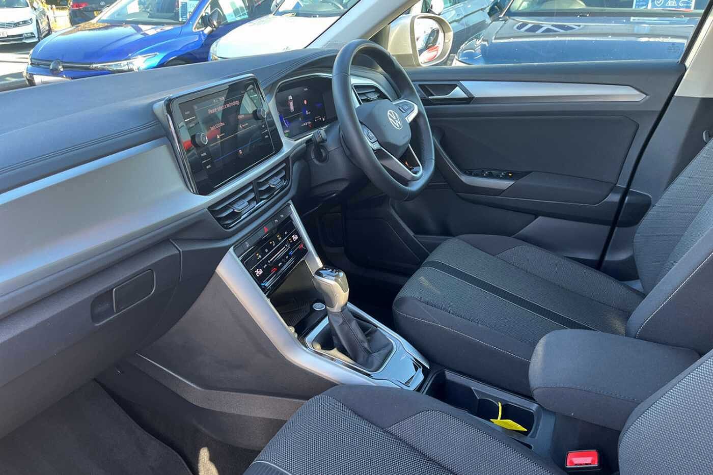 Used Volkswagen T-Roc 2025 for sale - 76680713: Photo 2