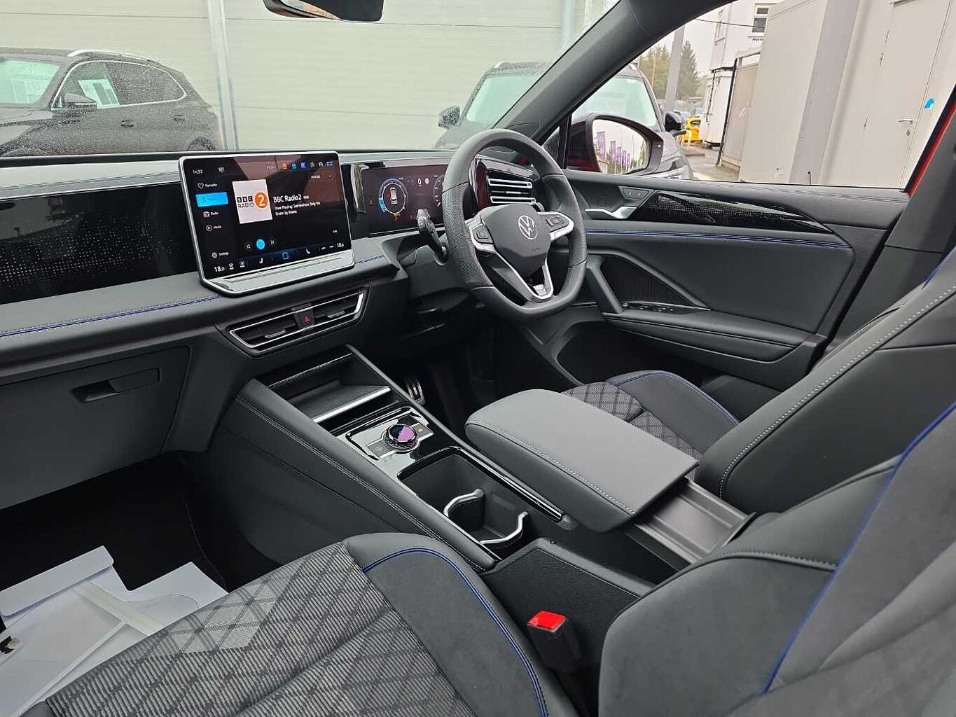 Used Volkswagen Tiguan 2024 for sale - 76676715: Photo 2