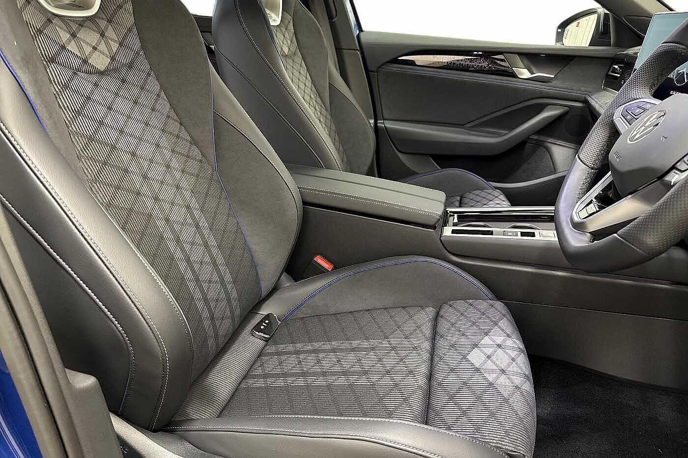 Used Volkswagen Passat 2025 for sale - 76679262: Photo 10