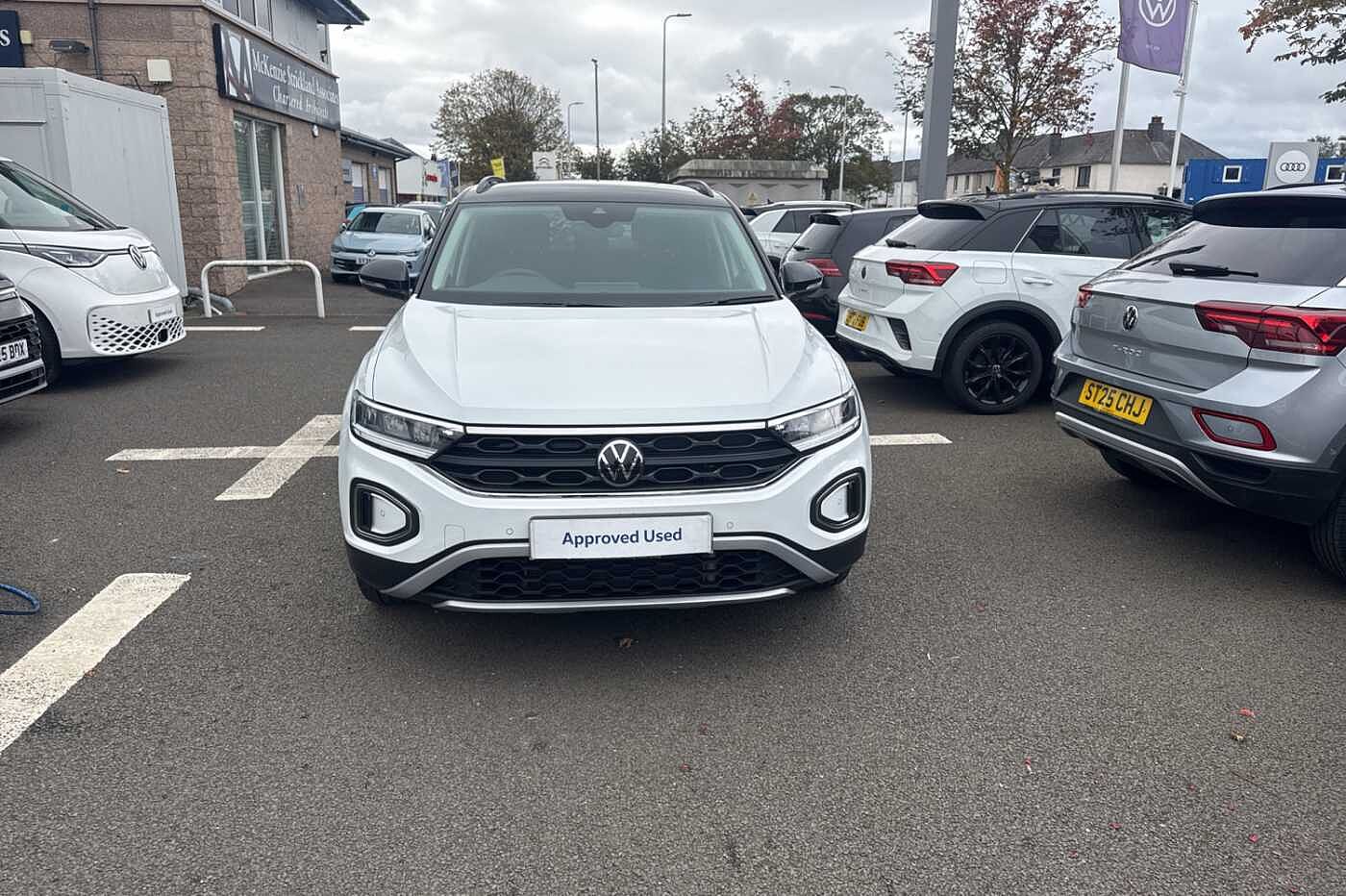 Used Volkswagen T-Roc 2023 for sale - 76675725: Photo 7