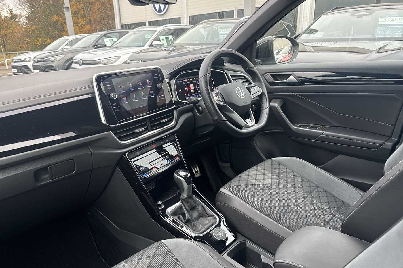 Used Volkswagen T-Roc 2022 for sale - 76675334: Photo 2