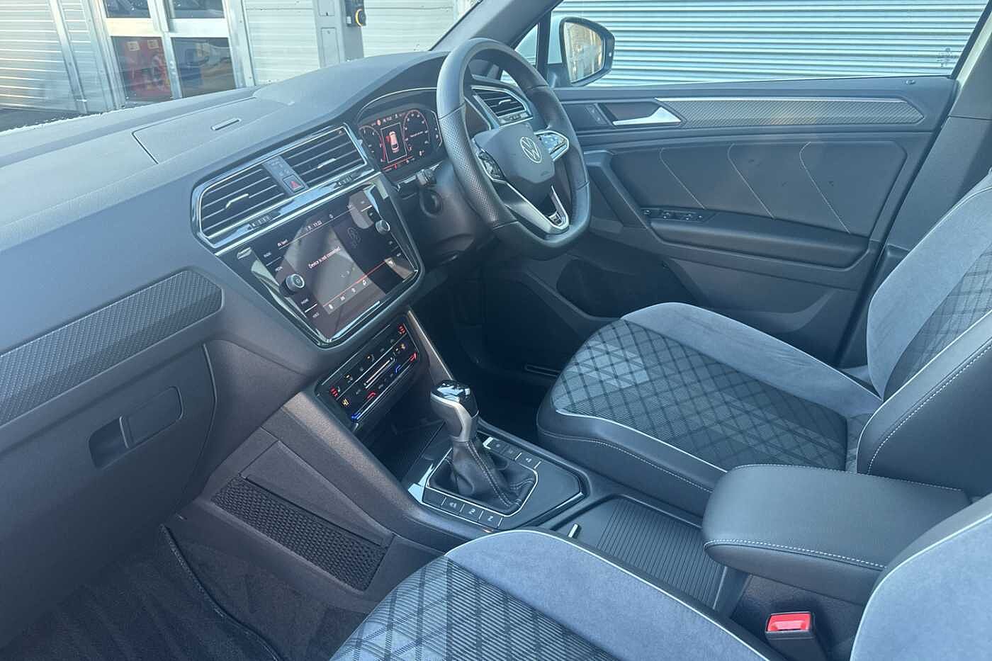 Used Volkswagen Tiguan 2023 for sale - 76675869: Photo 2