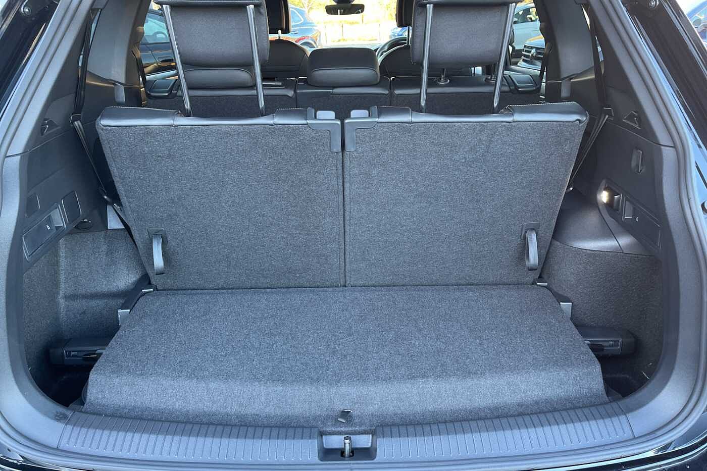 Used Volkswagen Tiguan Allspace 2024 for sale - 76677177: Photo 9