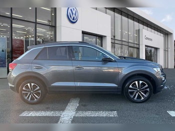 Used Volkswagen T-Roc 2021 for sale - 76681007: Photo