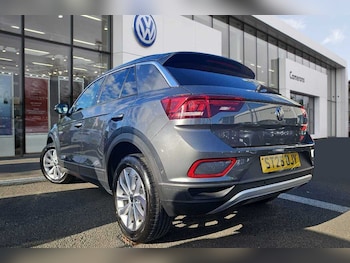Used Volkswagen T-Roc 2025 for sale - 76681441: Photo