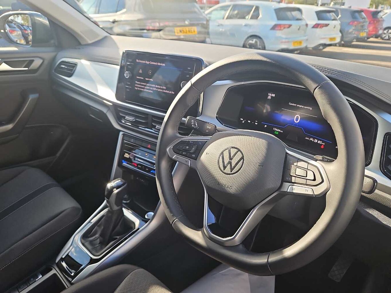 Used Volkswagen T-Roc 2025 for sale - 76681441: Photo 6