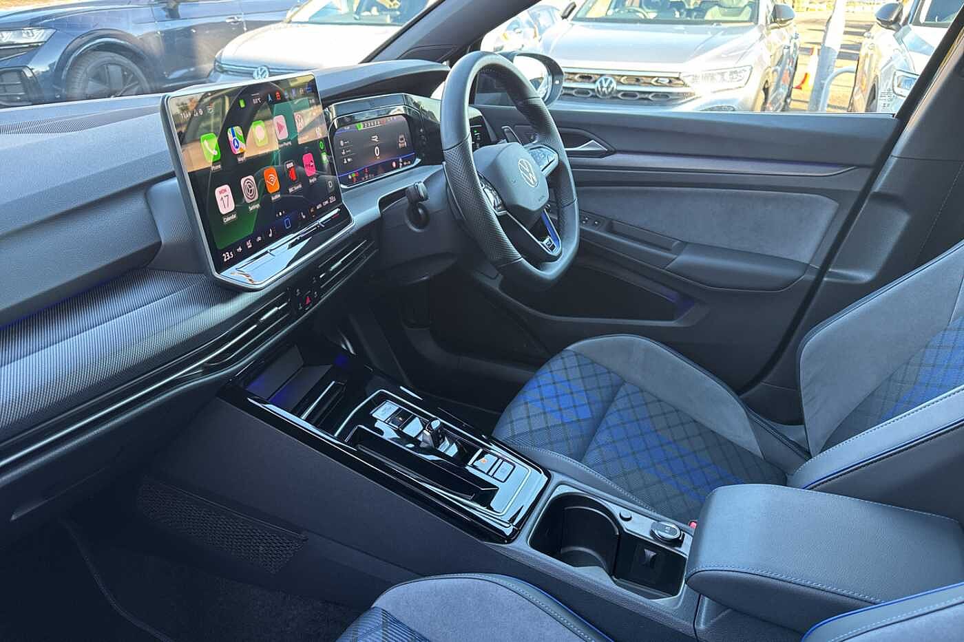 Used Volkswagen Golf 2025 for sale - 76680612: Photo 2