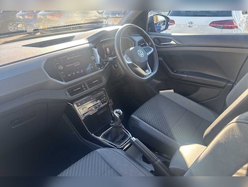 Used Volkswagen T-Cross 2022 for sale - 76674133: Photo