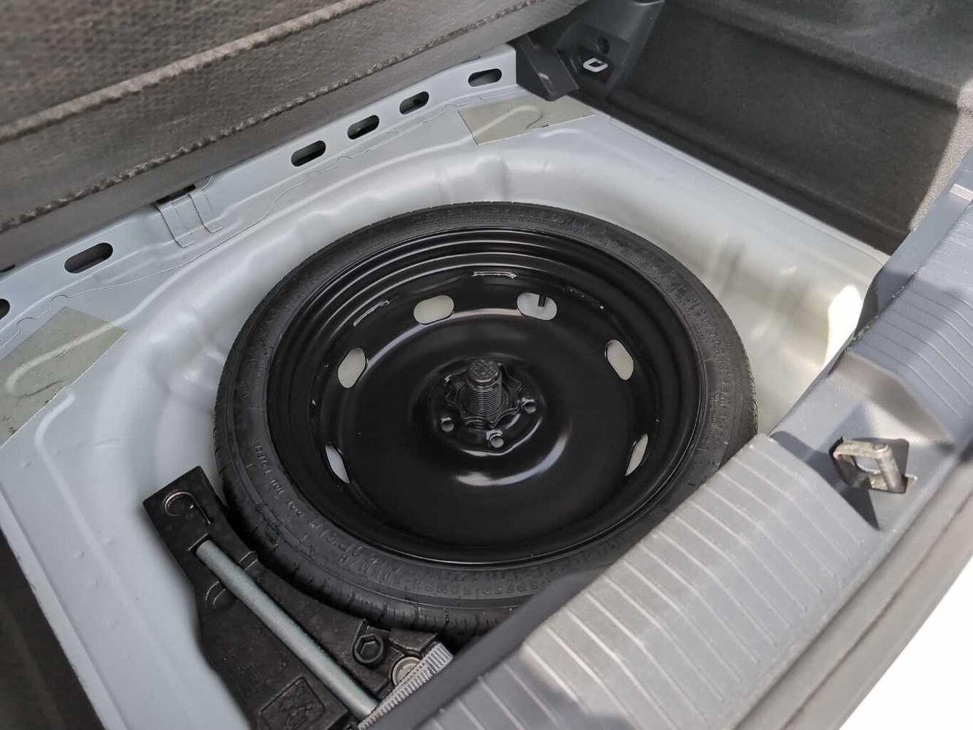 Used Volkswagen T-Roc 2022 for sale - 76675332: Photo 10