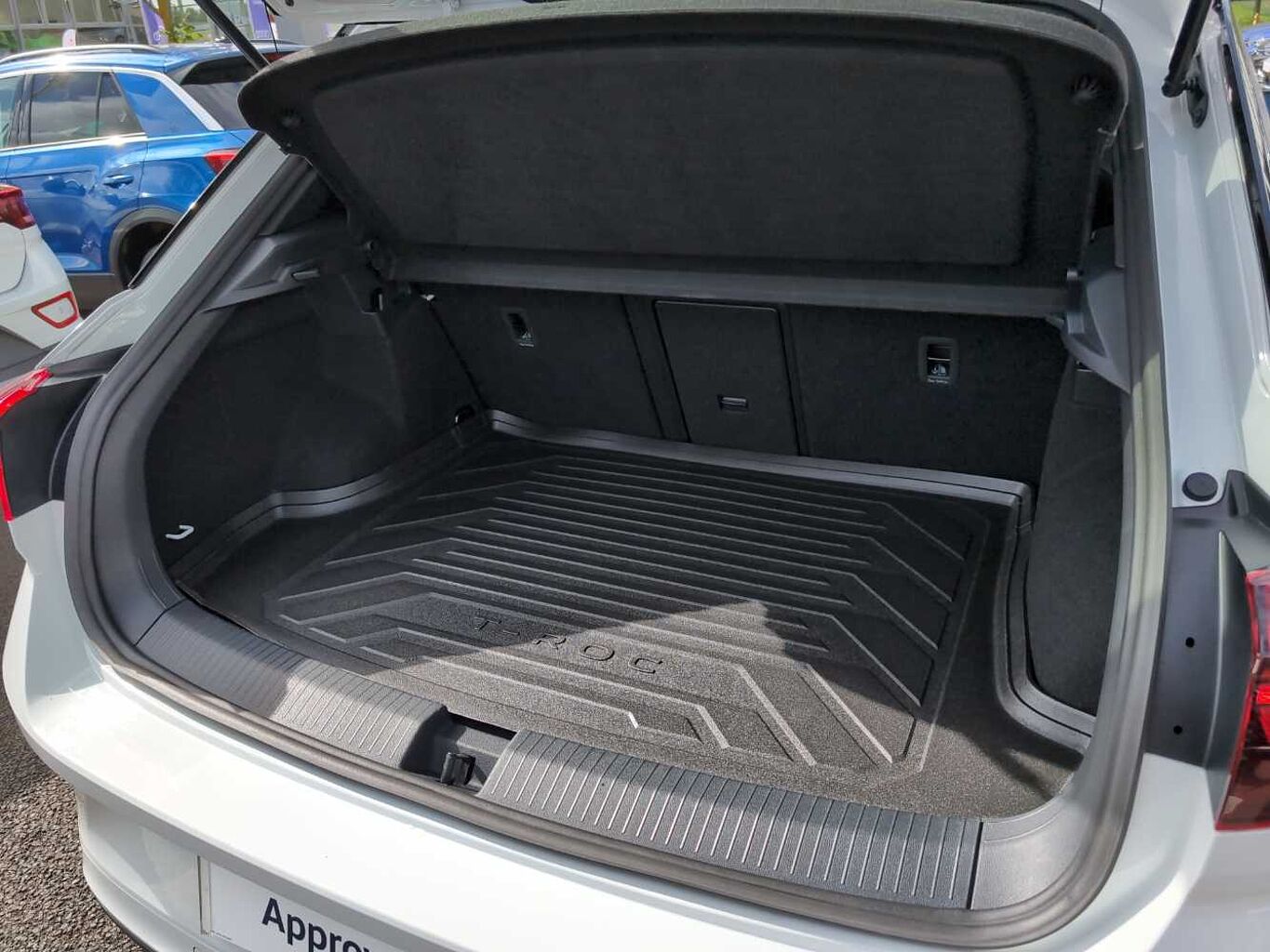 Used Volkswagen T-Roc 2022 for sale - 76675332: Photo 9