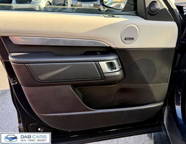 Used Land Rover Discovery 2017 for sale - 74707854: Photo 76