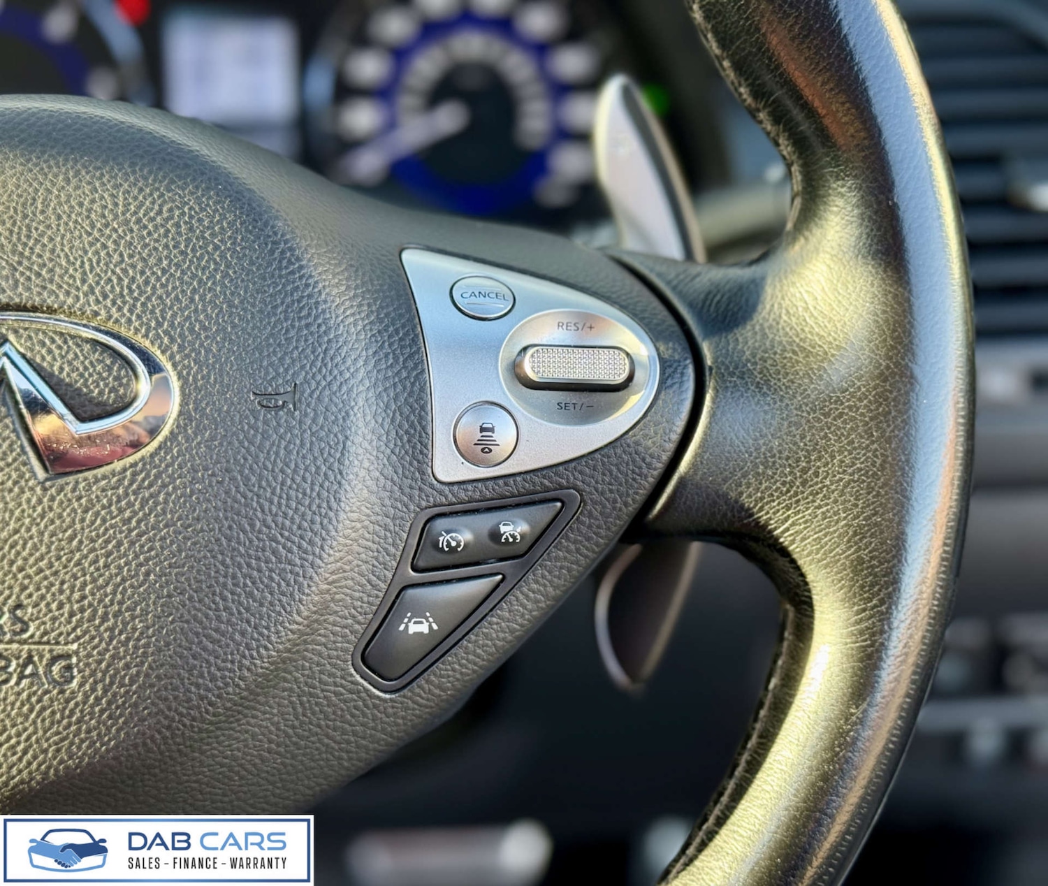 Used Infiniti QX70 2014 for sale - 76184927: Photo 22