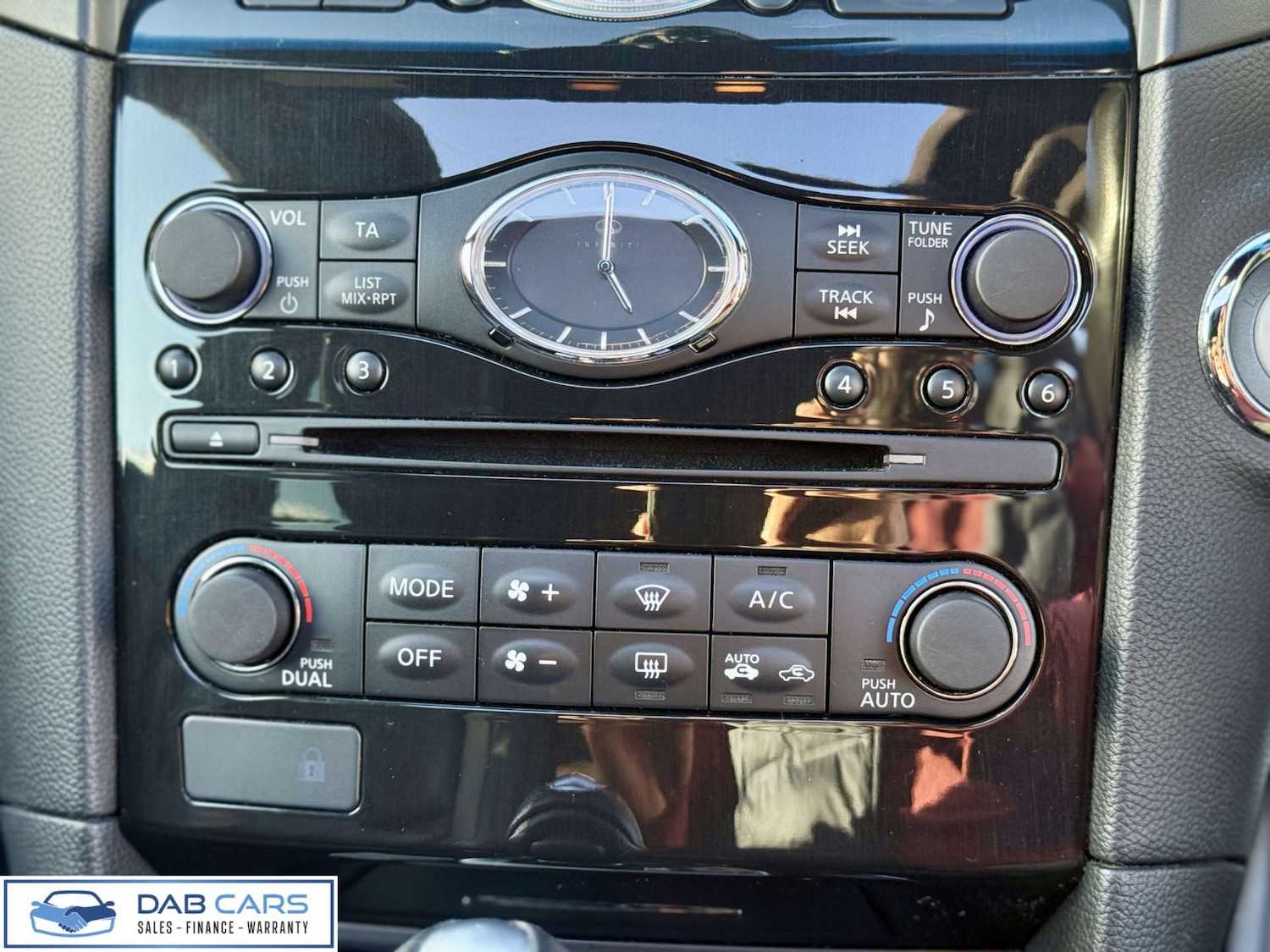 Used Infiniti QX70 2014 for sale - 76184927: Photo 23