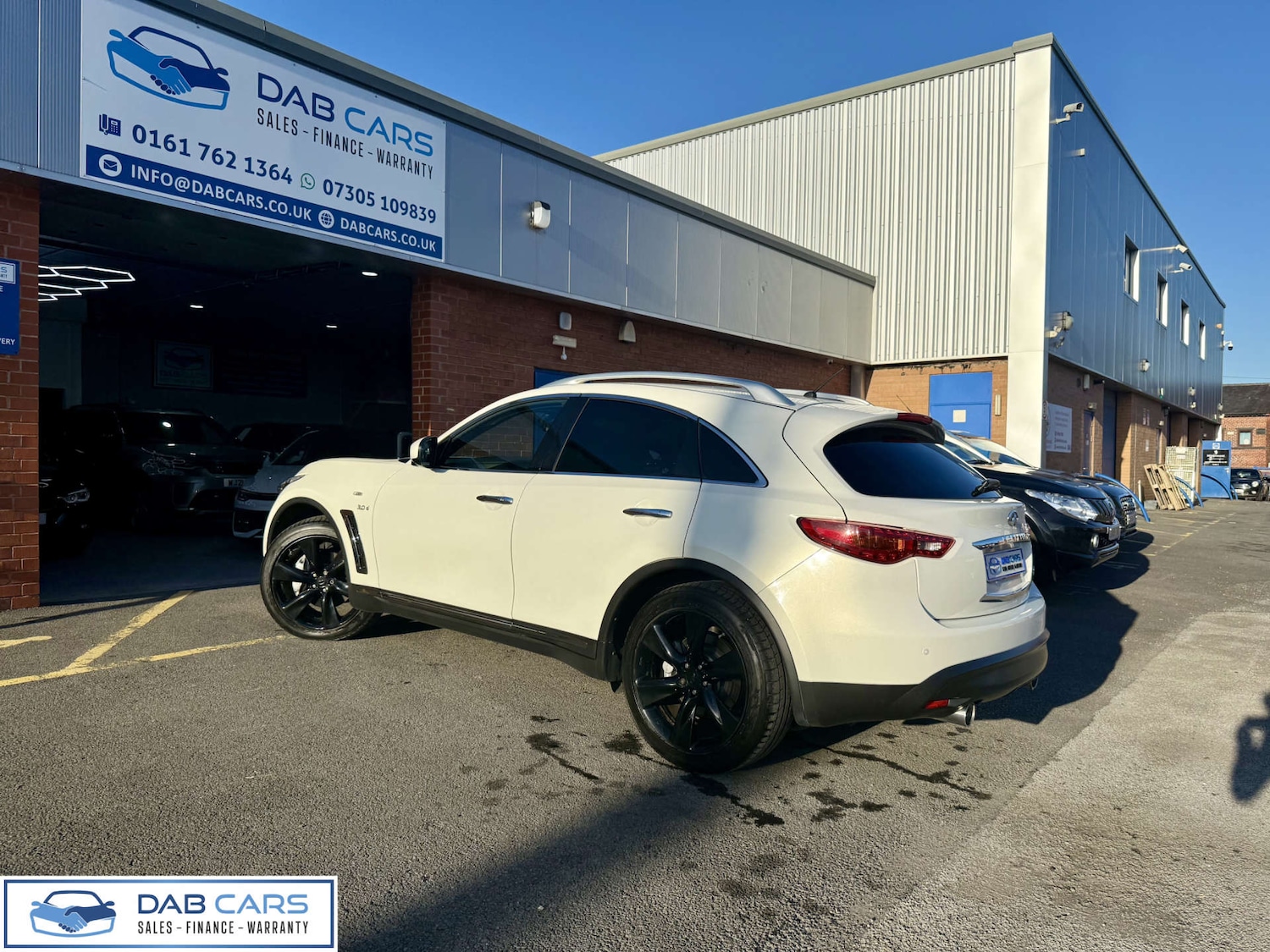 Used Infiniti QX70 2014 for sale - 76184927: Photo 6