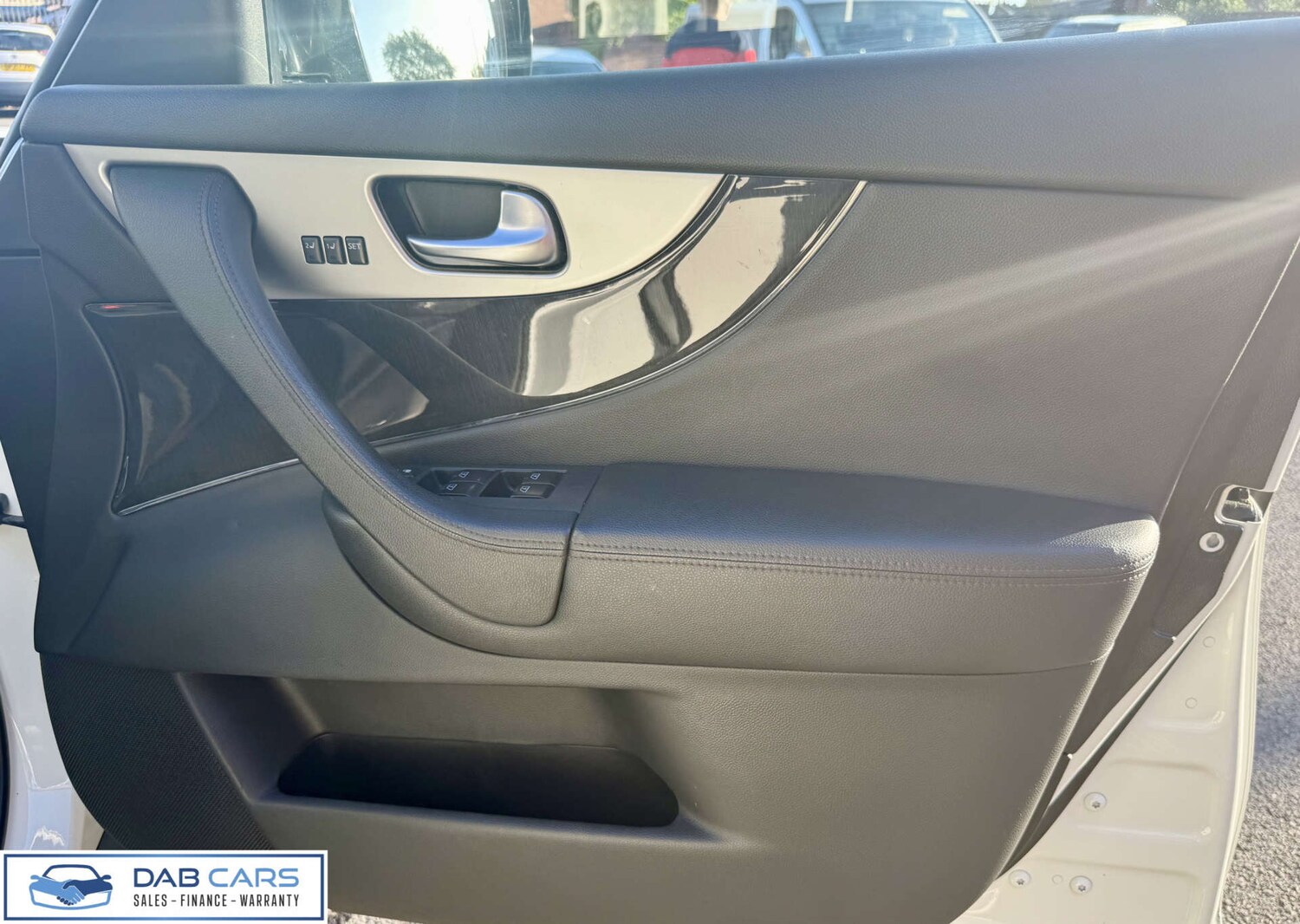 Used Infiniti QX70 2014 for sale - 76184927: Photo 60