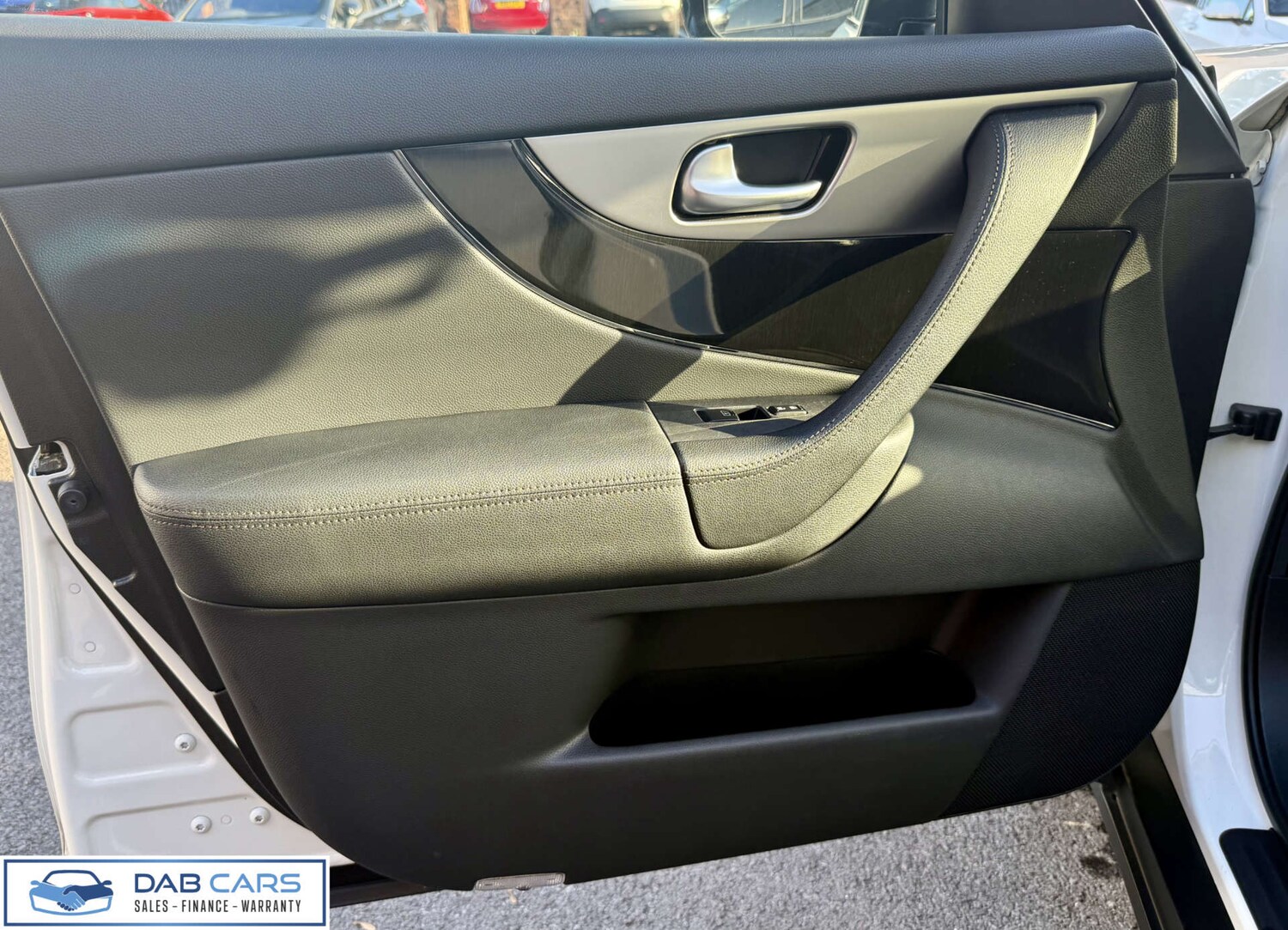 Used Infiniti QX70 2014 for sale - 76184927: Photo 67