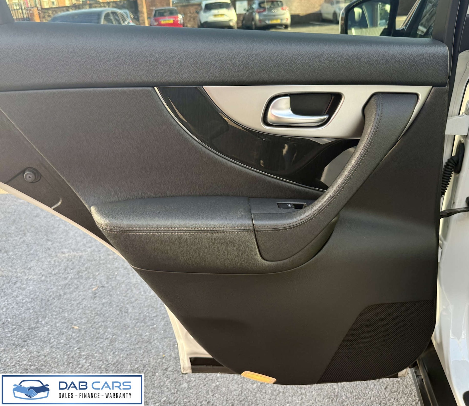 Used Infiniti QX70 2014 for sale - 76184927: Photo 75