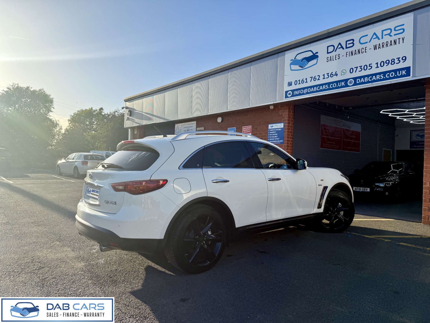 Used Infiniti QX70 2014 for sale - 76184927: Photo 9