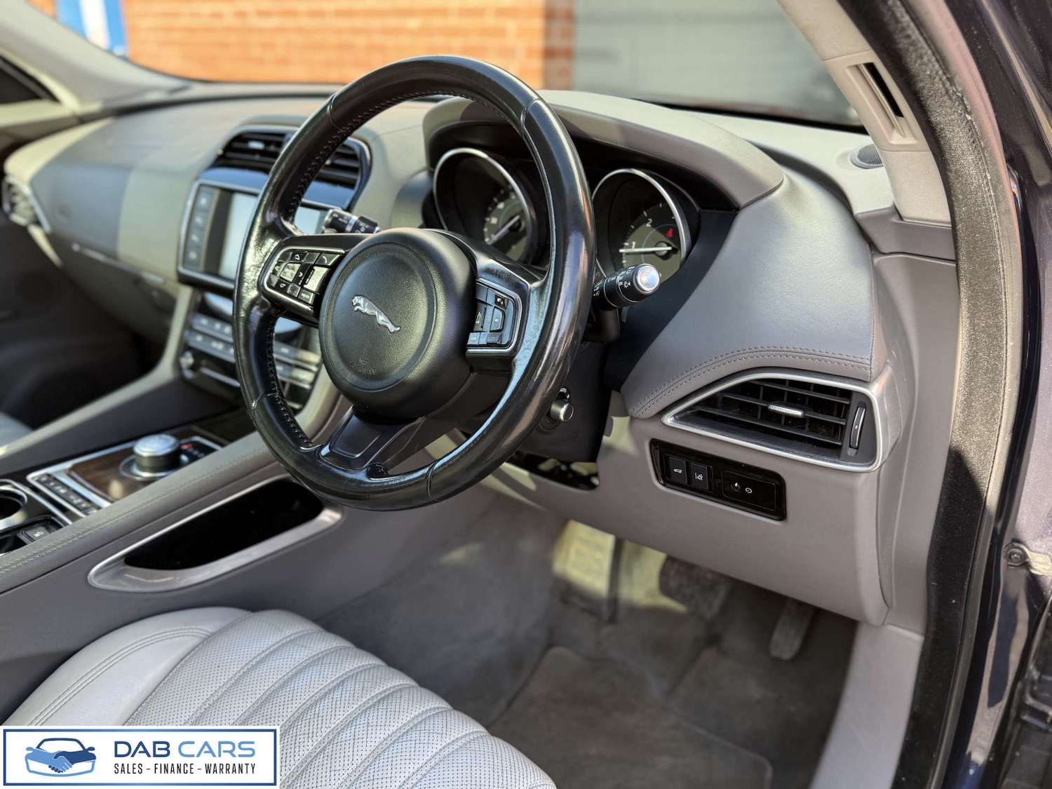 Used Jaguar F-Pace 2016 for sale - 77735058: Photo 4