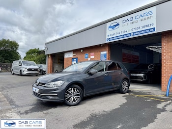 Used Volkswagen Golf 2018 for sale - 76005403: Photo