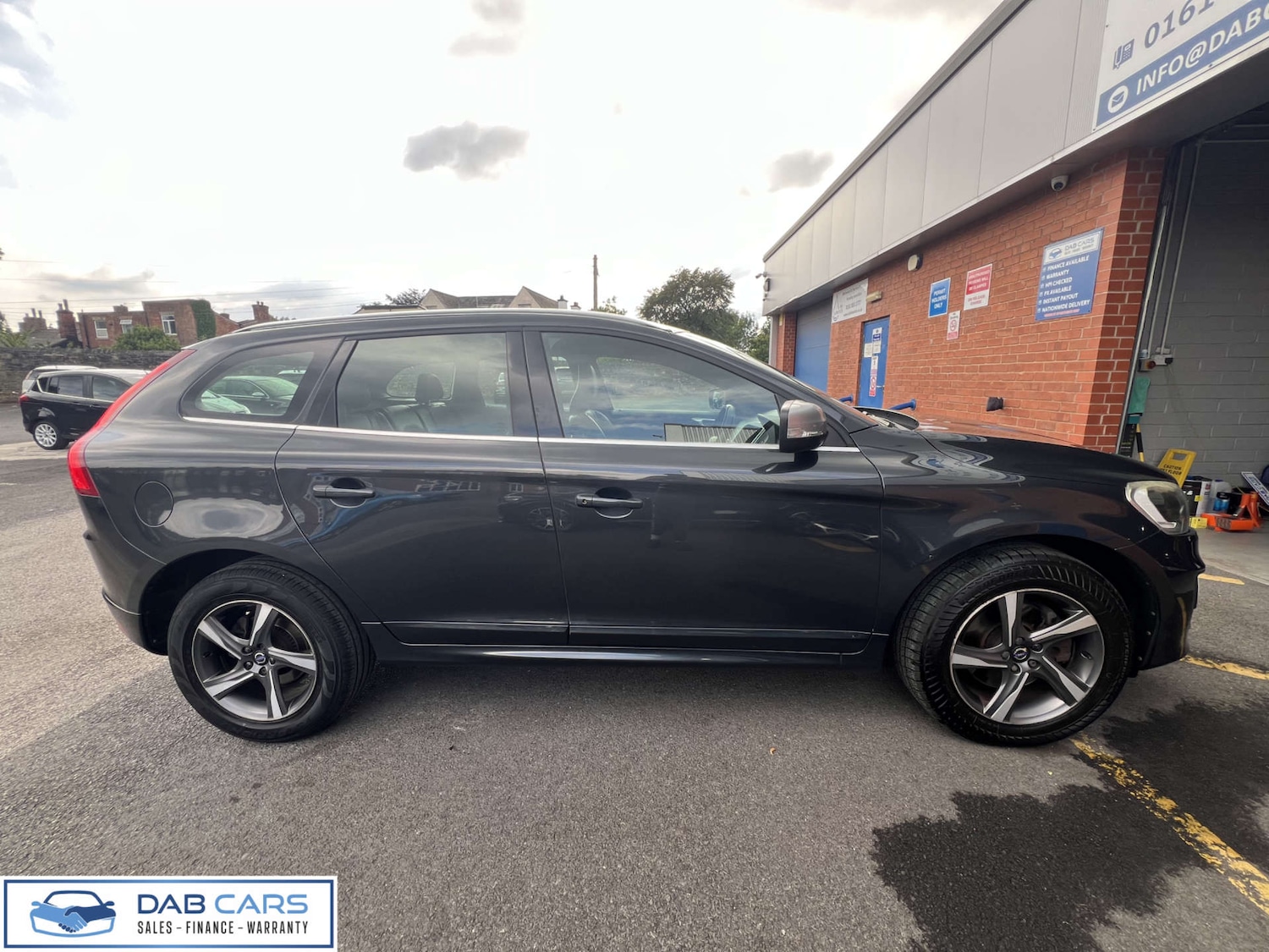 Used Volvo XC60 2015 for sale - 76921216: Photo 10