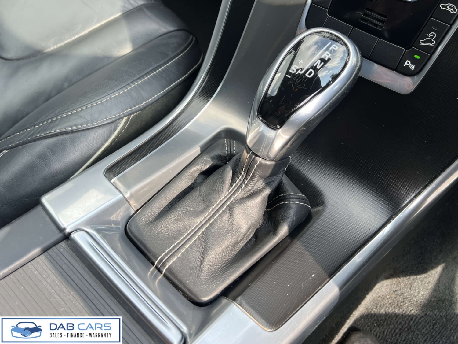 Used Volvo XC60 2015 for sale - 76921216: Photo 13