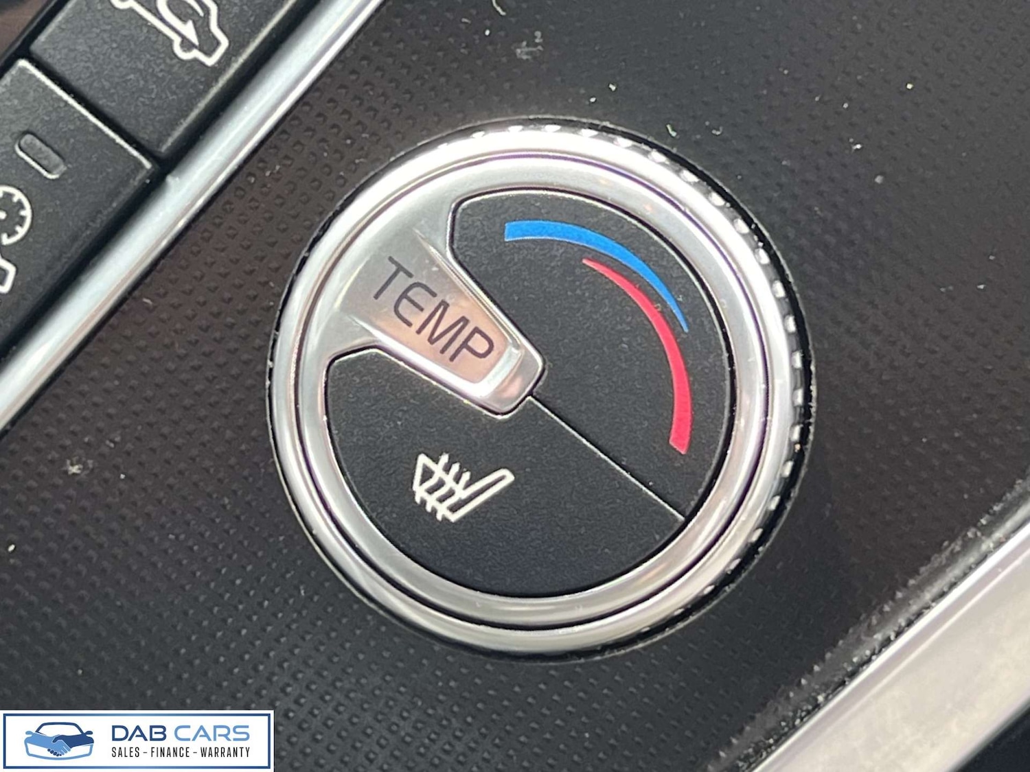 Used Volvo XC60 2015 for sale - 76921216: Photo 15