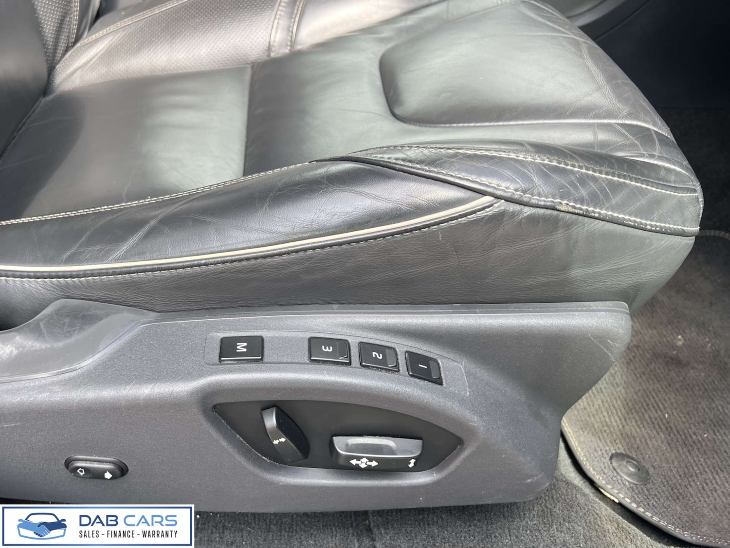 Used Volvo XC60 2015 for sale - 76921216: Photo 17