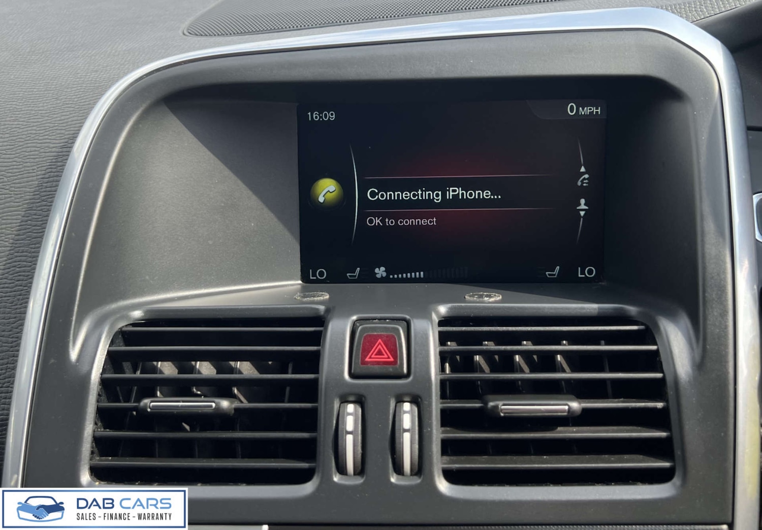 Used Volvo XC60 2015 for sale - 76921216: Photo 56