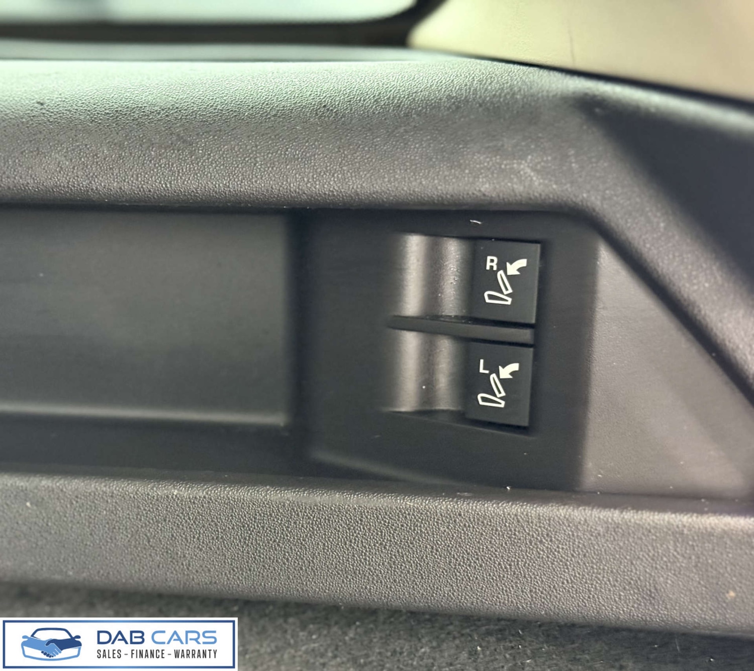 Used Land Rover Discovery Sport 2016 for sale - 76764993: Photo 84