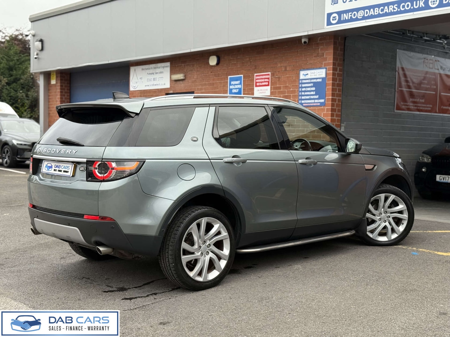 Used Land Rover Discovery Sport 2016 for sale - 76764993: Photo 9