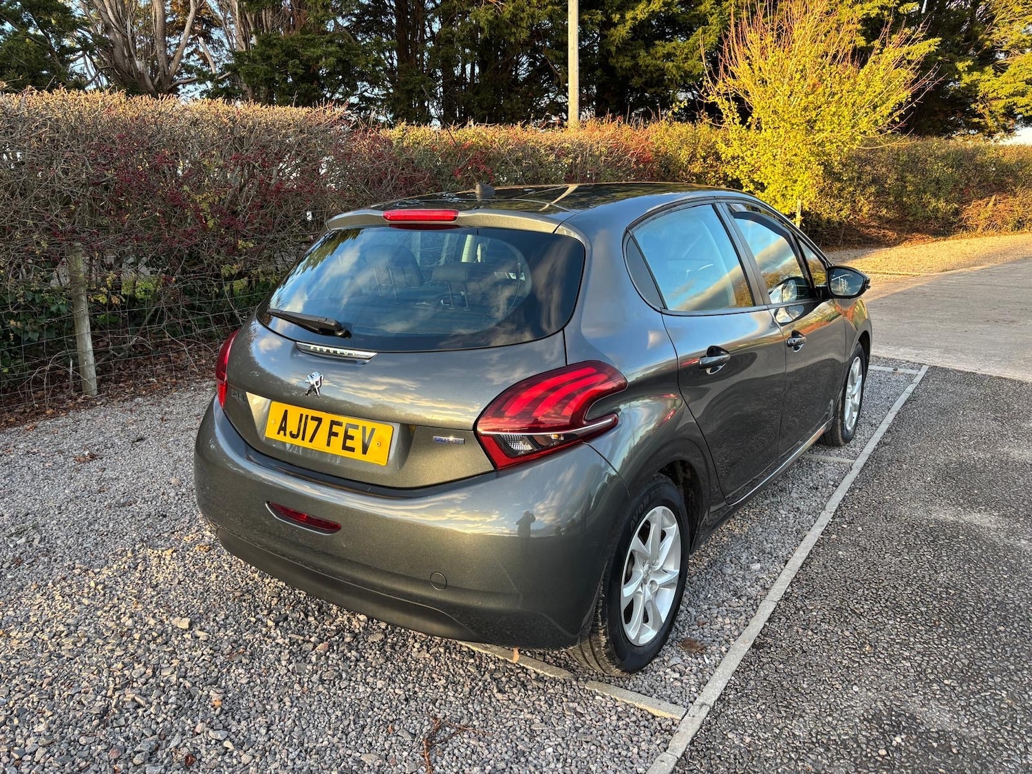 Used Peugeot 208 2017 for sale - 76698940: Photo 9