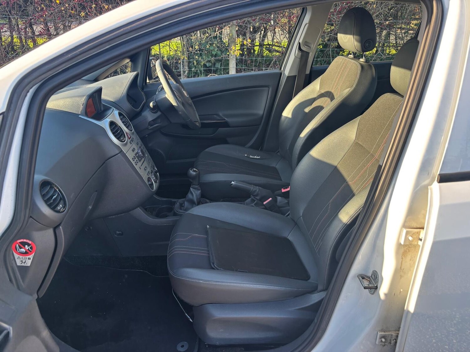 Used Vauxhall Corsa 2012 for sale - 76603303: Photo 6