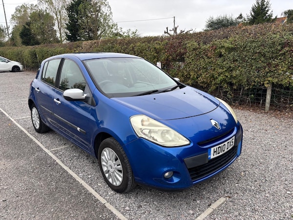 Used Renault Clio 2010 for sale - 76273128: Photo 10