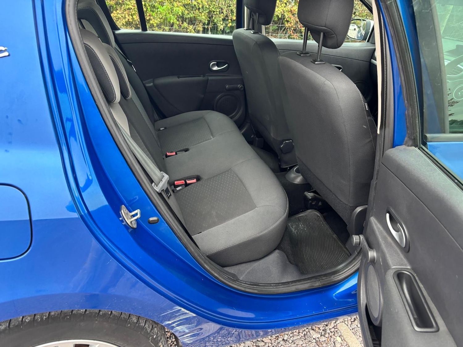 Used Renault Clio 2010 for sale - 76273128: Photo 13