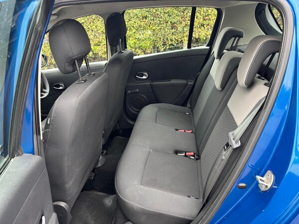 Used Renault Clio 2010 for sale - 76273128: Photo 7