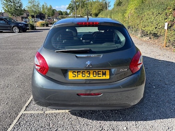 Used Peugeot 208 2013 for sale - 76007264: Photo