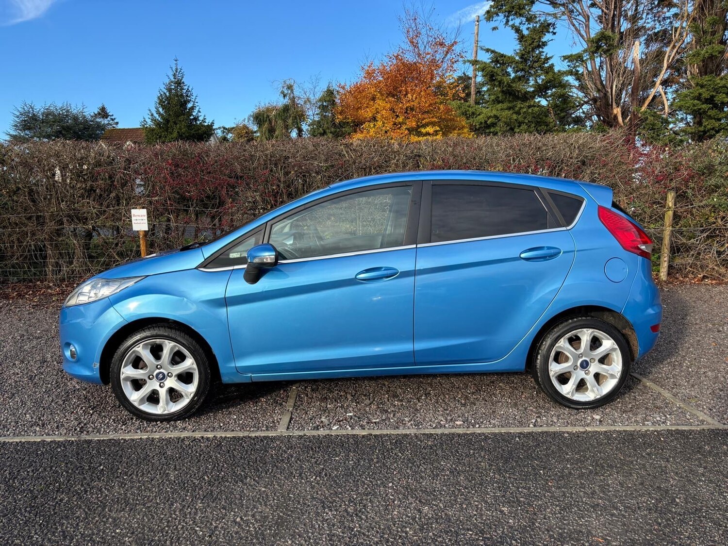 Used Ford Fiesta 2010 for sale - 76780434: Photo 2
