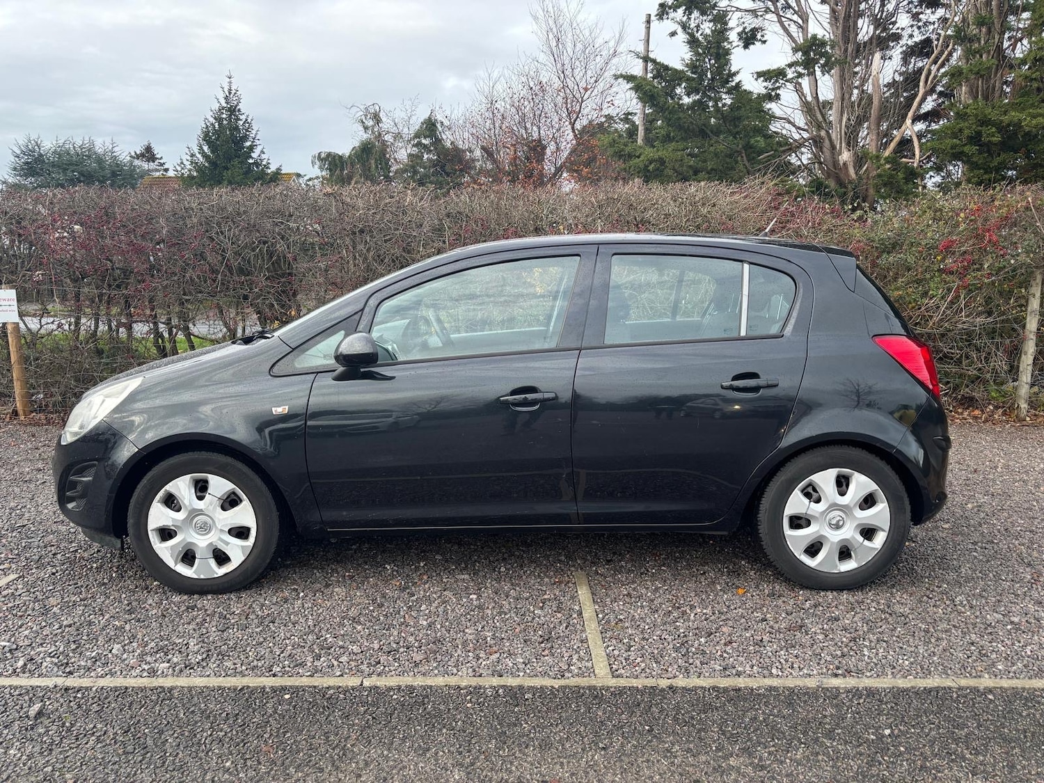 Used Vauxhall Corsa 2013 for sale - 76864200: Photo 2