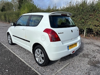 Used Suzuki Swift 2009 for sale - 75778096: Photo