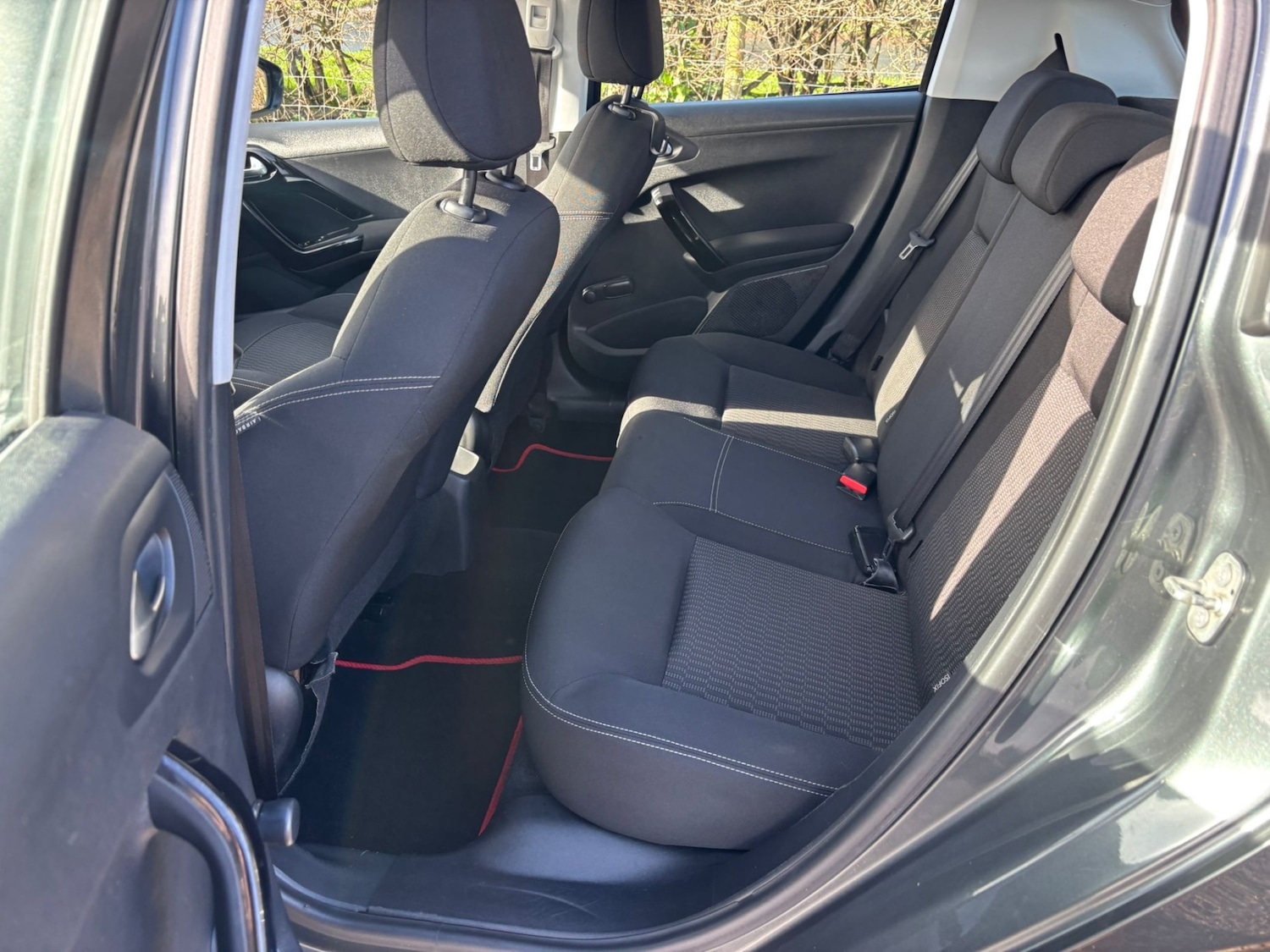 Used Peugeot 208 2017 for sale - 77517734: Photo 3